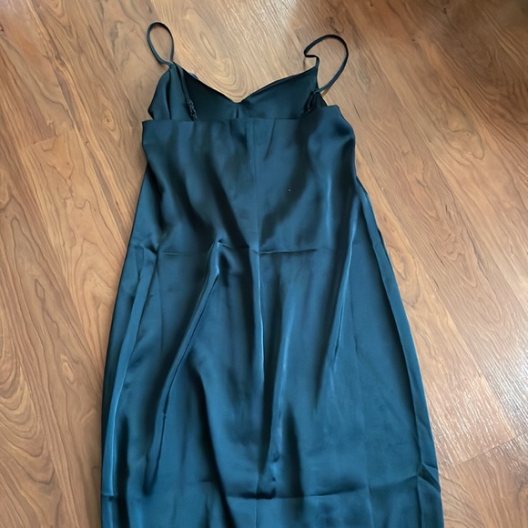 NEW Express Emerald Green Dress - Picture 6 of 6